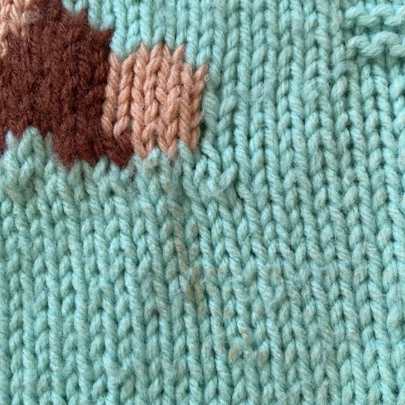 Hand Knitted Women's Vest - Picture 6 of 11